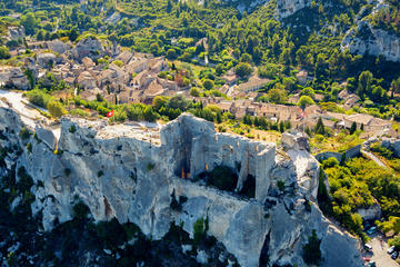 PRIVATE Half Day Roman and Medieval Provencal Heritage Walking Tour from Avignon