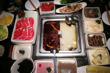 Private Xian City Night Tour with Diverse Dining Options