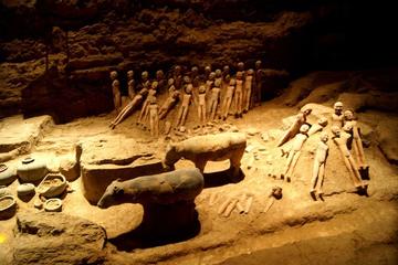 Xi'an Han Jingdi Tomb Discovery Private Tour with Hot Springs Spa Experience