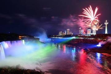 Niagara Falls Day and Evening Tour With Boat Cruise and Optional Fallsview Dinner