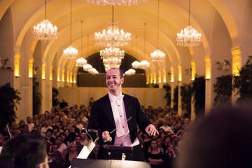 Schonbrunn Palace Evening: Dinner and Concert