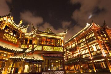 Private Tour: Evening River Cruise with Yu Garden Bazaar Night View with Dinner