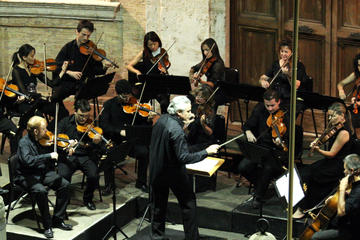 Evening of Live Music at Renaissance Courtyard in Central Rome