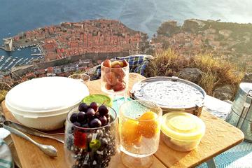 Sunset hike & Gourmet piknik