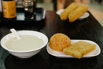 Shanghai Breakfast Walking Tour of Former French Concession