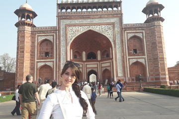 Taj Mahal & Agra fort with Local market on Tuk Tuk(Three wheeler) Tour