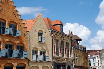 Lille - Small Group Guided Walking Tour in French