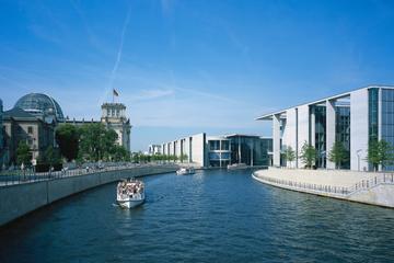Berlin Culture and Modern Architecture Tour Including Kreuzberg Visit