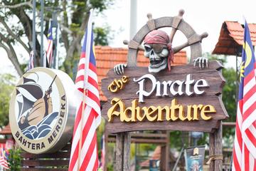 Melaka Pirate Adventure & Shore Oceanarium Tour With Lunch