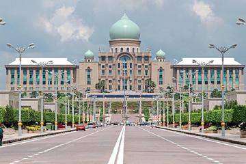 Putrajaya City & Bridges Tour From Kuala Lumpur with Lunch
