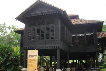 Visit Oldest Surviving Traditional Malay Houses Tour