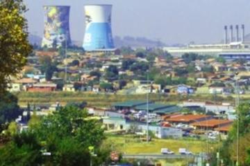 Private Johannesburg, Apartheid Museum and Soweto with Lion Park Tour