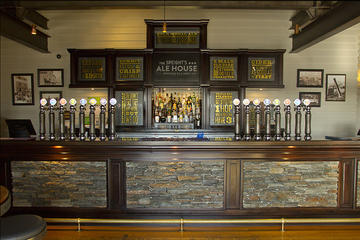Half-Day Wine and Beer Tour from Napier