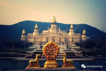 Explore Lake Tai and Majestic Buddha from Shanghai by bullet train