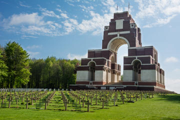 4-Day World War I Battlefields Tour from Paris
