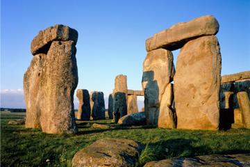 London Super Saver: Royal London Sightseeing Tour with Changing of the Guard Ceremony plus Stonehenge Tour
