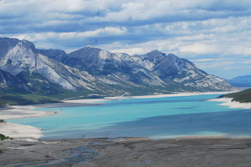 Day Trip Canadian Rockies Epic Summit and Icefield Helicopter Tour near Lake Louise, Canada 