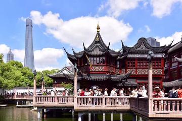 Private Shanghai City Highlight Day Tour with Local Delicacy Experience