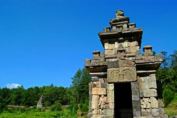 Private Tour: Ancient Hilltop Temple Day Trip from Semarang