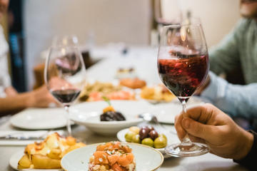 2-hour Spanish Wine Tasting Experience in Hidden Underground Cave