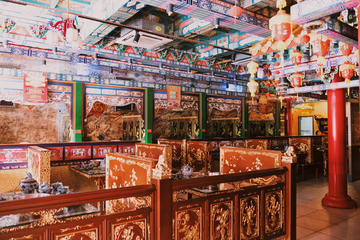 Taste real Sichuan cuisine in a luxury restaurant