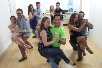 Rio Samba Experience: Dance Class and Night Out at the Rio Scenarium Samba Club