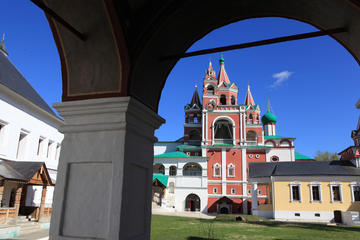 Discover Russian Countryside: Day Trip to Zvenigorod