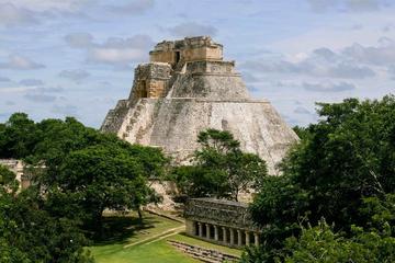 Private Tour: Uxmal and Sotuta de Peon with Lunch