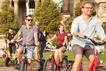 Munich Half-Day E-Bike Sightseeing Tour with a Small Group
