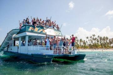 Bounce Boat Booze Cruise in Punta Cana