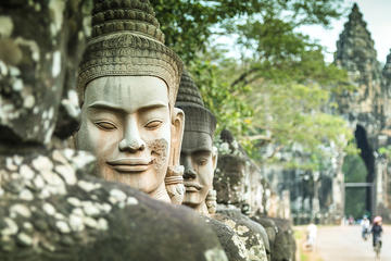 Angkor Wat Excursions with Khmer Lunch and Entrance fee