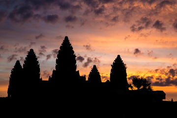 Angkor Wat Sunrise and Temples from Siem Riep Small-Group