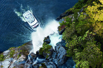 Milford Sound Discover More Package