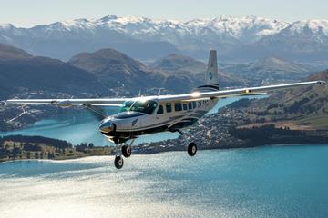 Milford Sound Scenic Flight and Nature Cruise