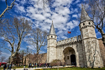 Guided Halfday Tour to Topkapi Palace_Grand Bazaar