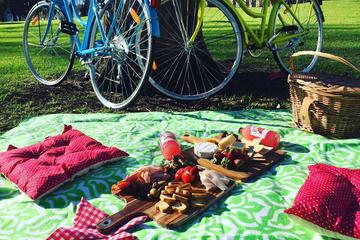 Melbourne Self-Guided Bike Tour and Picnic Experience