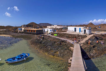 Half-Day Los Lobos Relax and Island Hop Sailing from Lanzarote without pick up