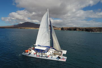 Papagayo Beaches Catamaran Cruise with Lunch without pick up service