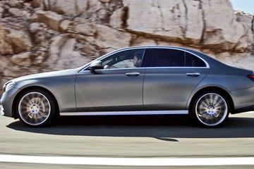 Arrival Private Transfer Pudong Airport PVG to Shanghai in Business Car