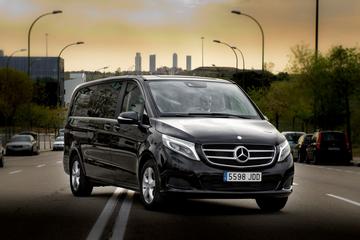 Departure Private Transfer Shanghai to Hongqiao Airport SHA in Luxury Van
