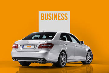 Berlin City Departure Private Transfer to Berlin Train Station in Business Car