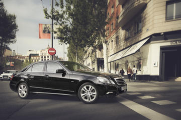 Milan City Departure Private Transfer to Milan Malpensa MXP in Business Car