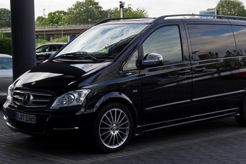 Private Departure Transfer in Luxury Van: From Paris to Charles de Gaulle Airport