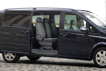 Private Luxury Van Arrival Transfer: from Charles de Gaulle Airport to Paris