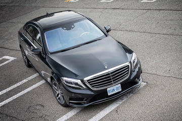 Stockholm Airport Arlanda ARN Arrival Private Transfer to Stockholm City in Luxury Car