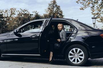 Stockholm Skavsta Airports NYO Arrival Private Transfer to Stockholm City in Business Car
