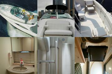 Dubai Yacht Sightseeing Cruise with Dinner at Restaurant