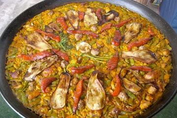 Historical Tour of Valencia with Paella