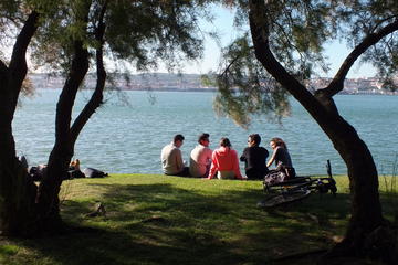 Gir'Almada Walking Tour - Get to know the other side of the river
