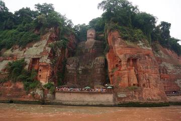 Chengdu Giant Panda & Leshan Giant Buddha GROUP Day Tour